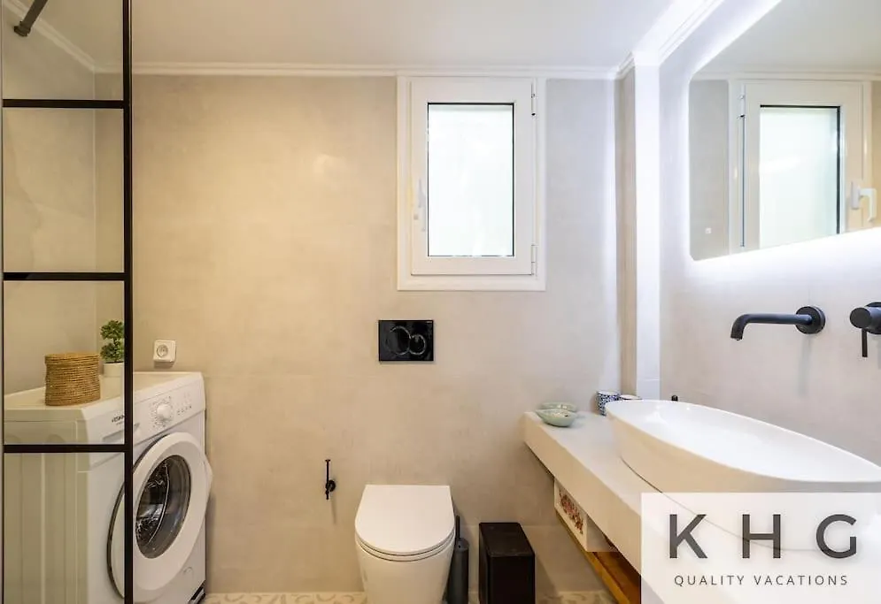 Thea Lassi 2 Bedroom Apartment, Garden Level Argostoli  Apartment