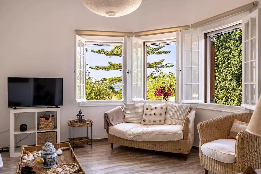 Thea Lassi 2 Bedroom Apartment, Garden Level Argostoli  Apartment Argostoli (Kefalonia)