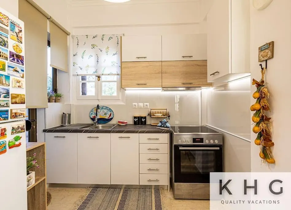 Thea Lassi 2 Bedroom Apartment, Garden Level Argostoli  0*, Argostoli (Kefalonia)